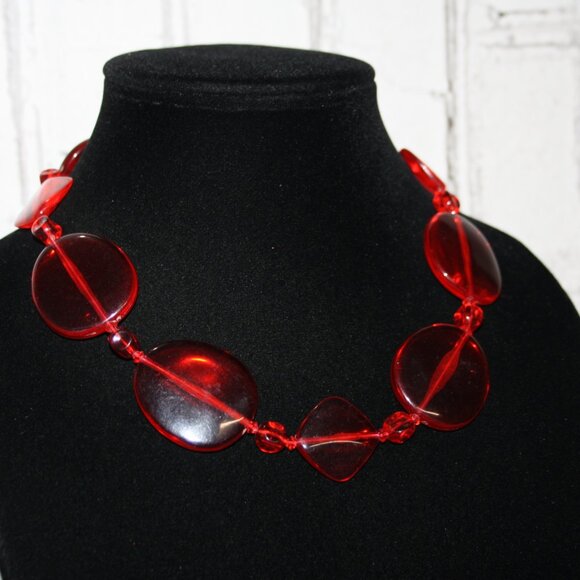 Beautiful clear red statement necklace 18-20" - Picture 1 of 5